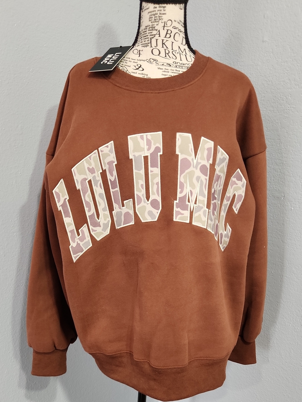 LULU MAC Brown Crewneck Sweatshirt 'Camo Print'